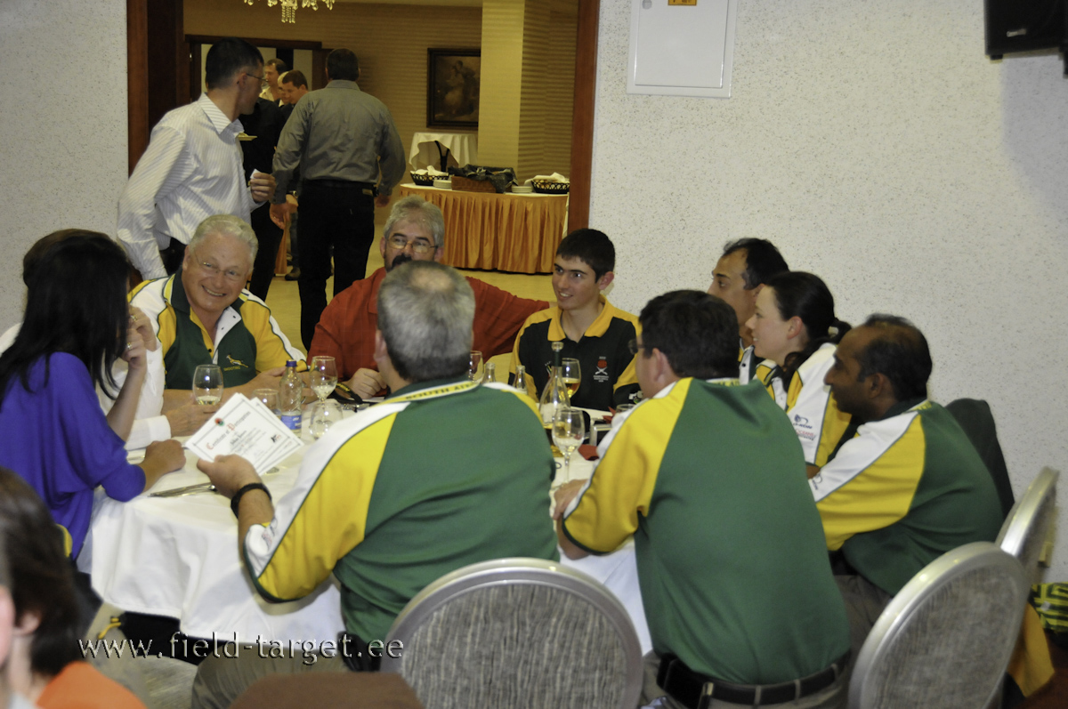 Lõuna-Aafriklased autasustamisgaalal hotellis Divinius